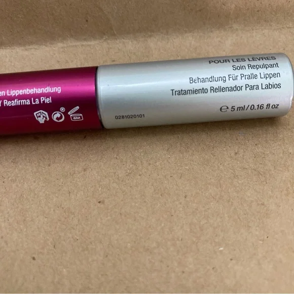 StriVectin double fix for lips - Picture 3 of 5